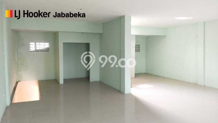 Ruko For Rent Kawasan Jababeka, Luas 176m2m², Area Berkembang Ruko For Rent Kawasan Jababeka, Luas 176m2m², Area Berkembang