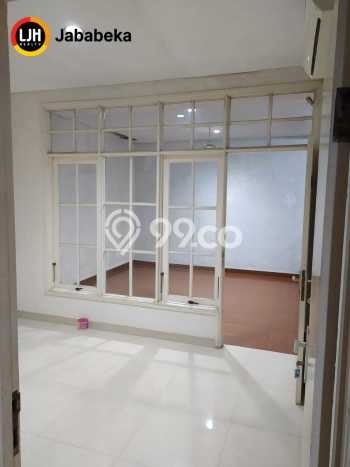 Dijual Cepat Rumah Favorit Siap Huni LB 245m2 di Lippo Cikarang, Cikarang Dijual Cepat Rumah Favorit Siap Huni LB 245m2 di Lippo Cikarang, Cikarang