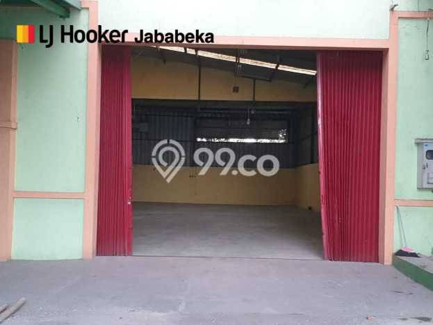 For Rent Gudang Premium di Jababeka, Luas 420m², Jalan Utama For Rent Gudang Premium di Jababeka, Luas 420m², Jalan Utama