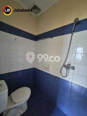 Kost Dijual di Jababeka dengan 20 KT dan Luas 396m2 Kost Dijual di Jababeka dengan 20 KT dan Luas 396m2