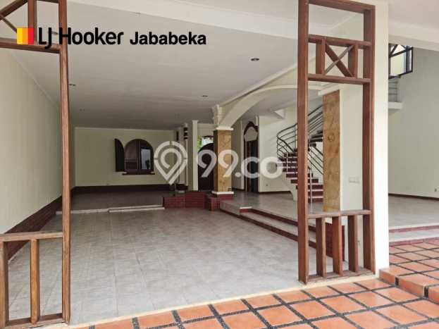 LOKASI STRATEGIS! Rumah kawasan Lippo Cikarang, Akses ke Tol, 5 KT, LT 343m2m² Bangunan 347m2m² LOKASI STRATEGIS! Rumah kawasan Lippo Cikarang, Akses ke Tol, 5 KT, LT 343m2m² Bangunan 347m2m²