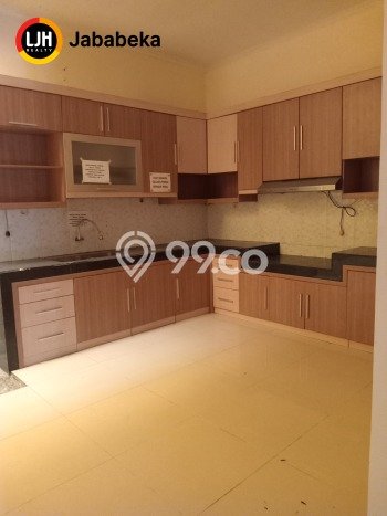 Rumah area Lippo Cikarang, 7 KT, Lingkungan Strategis, LT 126m² Bangunan 250m² Rumah area Lippo Cikarang, 7 KT, Lingkungan Strategis, LT 126m² Bangunan 250m²
