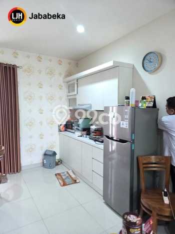 Rumah Modern Cantik 3 Kamar Bisa Langsung Pindah di Lippo Cikarang Rumah Modern Cantik 3 Kamar Bisa Langsung Pindah di Lippo Cikarang