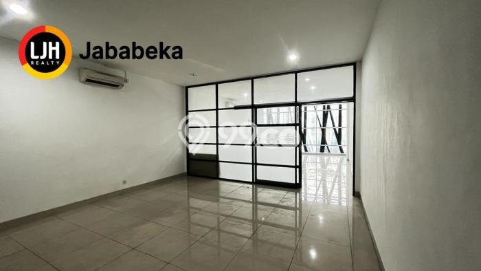FOR SALE! Ruko di Cikarang Selatan Bekasi, LT 80m2, LB 280m2 FOR SALE! Ruko di Cikarang Selatan Bekasi, LT 80m2, LB 280m2