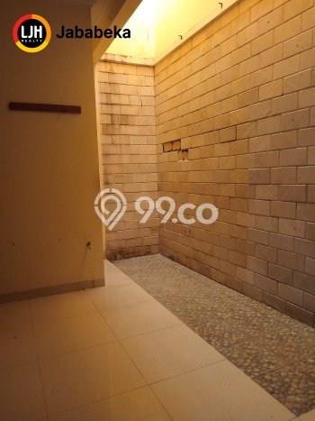 Rumah area Lippo Cikarang, 7 KT, Lingkungan Strategis, LT 126m² Bangunan 250m² Rumah area Lippo Cikarang, 7 KT, Lingkungan Strategis, LT 126m² Bangunan 250m²