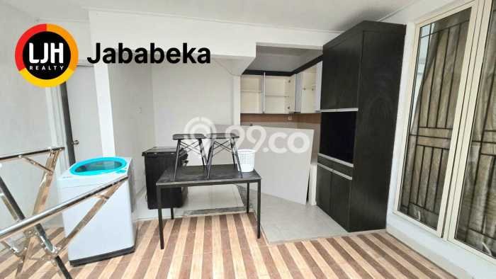 Rumah di Lippo Cikarang, 4 KT, Pemandangan Indah, LT 222m² Bangunan 200m² Rumah di Lippo Cikarang, 4 KT, Pemandangan Indah, LT 222m² Bangunan 200m²