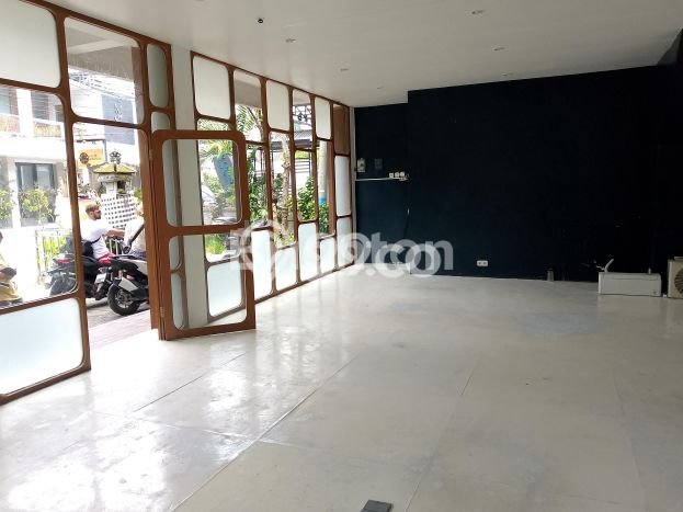SEWA STRATEGIS! Ruko Kawasan Canggu, Luas 100m², Lokasi Ramai SEWA STRATEGIS! Ruko Kawasan Canggu, Luas 100m², Lokasi Ramai