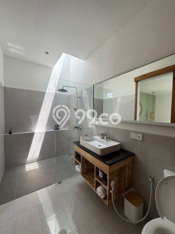 Dijual! Vila di Kerobokan, Ukuran 130m², Akses ke Fasilitas Umum Dijual! Vila di Kerobokan, Ukuran 130m², Akses ke Fasilitas Umum