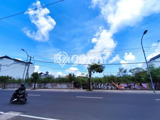 Kavling Tanah untuk Dijual di Dewi Sri, Badung, Luas 1620m2 Kavling Tanah untuk Dijual di Dewi Sri, Badung, Luas 1620m2