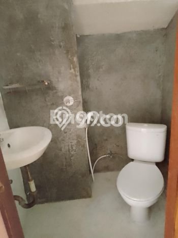 SEWA STRATEGIS! Ruko Kawasan Canggu, Luas 100m², Lokasi Ramai SEWA STRATEGIS! Ruko Kawasan Canggu, Luas 100m², Lokasi Ramai