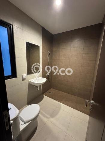 Disewakan Rumah Murah di Summarecon Crown Gading Bekasi dengan 3 KT Disewakan Rumah Murah di Summarecon Crown Gading Bekasi dengan 3 KT