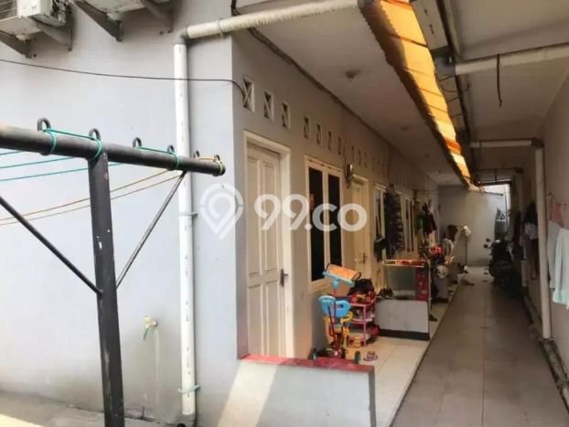 Rumah Modern 4 Kamar Siap Huni di Jatinegara, Dekat Pusat Perbelanjaan, Jakarta Timur Rumah Modern 4 Kamar Siap Huni di Jatinegara, Dekat Pusat Perbelanjaan, Jakarta Timur