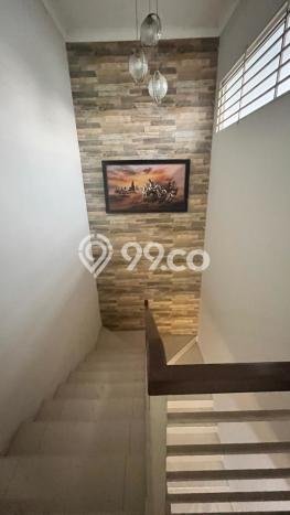 Rumah Elit Modern Tanpa Renovasi di BSD Tangerang Selatan Rumah Elit Modern Tanpa Renovasi di BSD Tangerang Selatan
