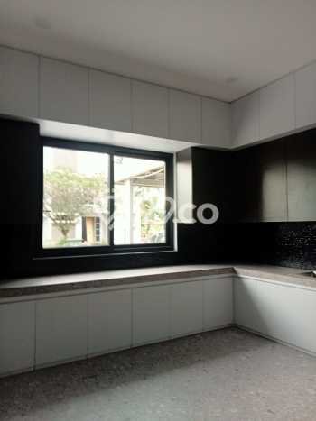 Rumah Mewah LB 400m2 Siap Huni Desain Elegan di Alam Sutera, Tangerang Rumah Mewah LB 400m2 Siap Huni Desain Elegan di Alam Sutera, Tangerang