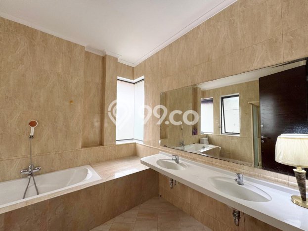 Rumah Elit Modern Siap Huni di BSD Tangerang Rumah Elit Modern Siap Huni di BSD Tangerang
