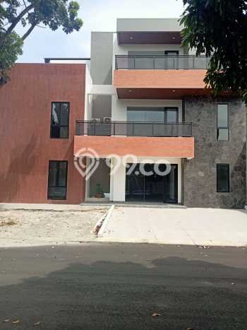 Dijual Rumah Mewah Elegan Dengan View Eksklusif di Alam Sutera, Tangerang Dijual Rumah Mewah Elegan Dengan View Eksklusif di Alam Sutera, Tangerang