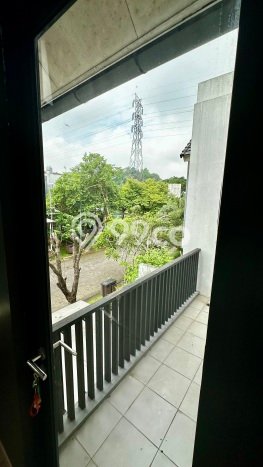 Siap Huni Hunian Elit 3 Kamar di BSD Dekat ke Mana Pun Siap Huni Hunian Elit 3 Kamar di BSD Dekat ke Mana Pun
