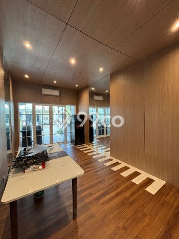 Hunian Mewah LB 173m2 Siap Huni Desain Elegan di Summarecon Serpong, Tangerang Hunian Mewah LB 173m2 Siap Huni Desain Elegan di Summarecon Serpong, Tangerang