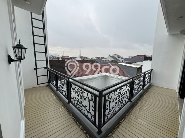 Rumah Elit Modern Tanpa Renovasi di Gading Serpong Tangerang Rumah Elit Modern Tanpa Renovasi di Gading Serpong Tangerang