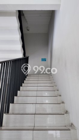 AREA KOMERSIAL! Kantor di BSD, Luas 730m², Akses Raya AREA KOMERSIAL! Kantor di BSD, Luas 730m², Akses Raya