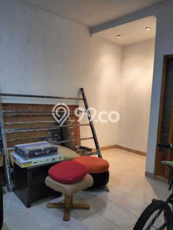 Rumah Modern 2 KT di Alam Sutera Tangerang Rumah Modern 2 KT di Alam Sutera Tangerang