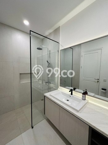 Rumah Mewah LB 720m2 Siap Huni Desain Elegan di Alam Sutera, Tangerang Rumah Mewah LB 720m2 Siap Huni Desain Elegan di Alam Sutera, Tangerang