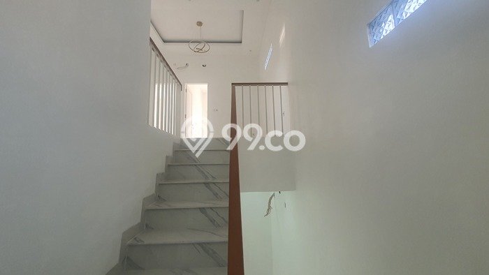 Hunian Cantik Modern Lb 142m2 di BSD, Tangerang Selatan Hunian Cantik Modern Lb 142m2 di BSD, Tangerang Selatan