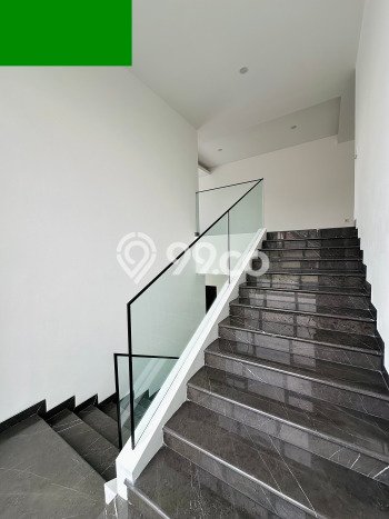 Rumah Mewah LB 720m2 Siap Huni Desain Elegan di Alam Sutera, Tangerang Rumah Mewah LB 720m2 Siap Huni Desain Elegan di Alam Sutera, Tangerang