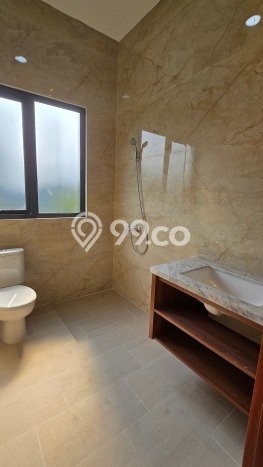 Siap Huni Rumah Mewah 5 Kamar di BSD Dekat ke Mana Pun Siap Huni Rumah Mewah 5 Kamar di BSD Dekat ke Mana Pun