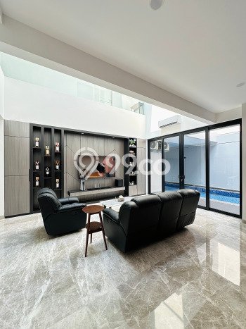 Rumah Mewah LB 720m2 Siap Huni Desain Elegan di Alam Sutera, Tangerang Rumah Mewah LB 720m2 Siap Huni Desain Elegan di Alam Sutera, Tangerang