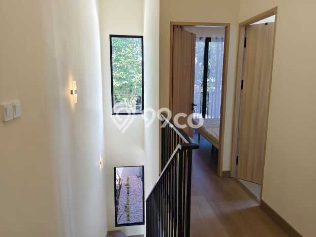 Hunian Cantik Minimalis Lb 108m2 di BSD, Tangerang Selatan Hunian Cantik Minimalis Lb 108m2 di BSD, Tangerang Selatan