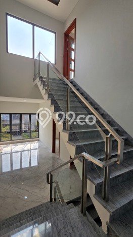 Siap Huni Rumah Mewah 5 Kamar di BSD Dekat ke Mana Pun Siap Huni Rumah Mewah 5 Kamar di BSD Dekat ke Mana Pun