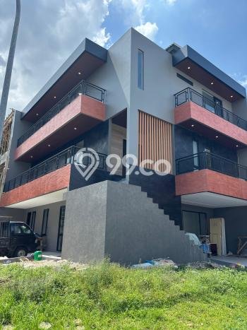Dijual Rumah Mewah Megah Dengan View Eksklusif di Alam Sutera, Tangerang Dijual Rumah Mewah Megah Dengan View Eksklusif di Alam Sutera, Tangerang