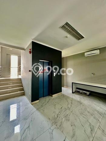 Unit Kantor Dijual di Jakarta Selatan LT 475m2 & LB 1110m2 Unit Kantor Dijual di Jakarta Selatan LT 475m2 & LB 1110m2