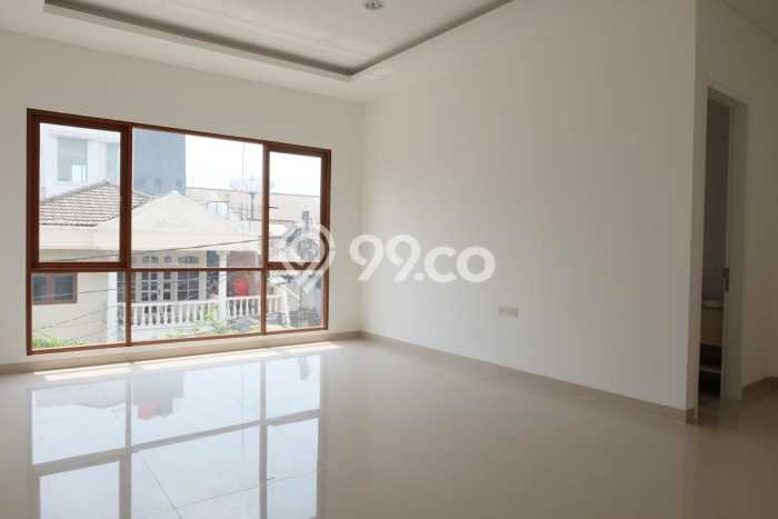 Rumah Siap Huni lokasi Kelapa Gading, Jakarta Utara, LT 108m2m² Bangunan 240m2m² Rumah Siap Huni lokasi Kelapa Gading, Jakarta Utara, LT 108m2m² Bangunan 240m2m²