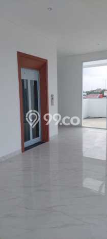 Rumah Elit Modern Tanpa Renovasi di Sunter Jakarta Utara Rumah Elit Modern Tanpa Renovasi di Sunter Jakarta Utara