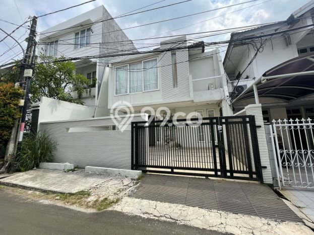HOT LISTING! Rumah Siap Huni di Kelapa Gading, Jakarta Utara, Luas 153m² LB 250m² HOT LISTING! Rumah Siap Huni di Kelapa Gading, Jakarta Utara, Luas 153m² LB 250m²