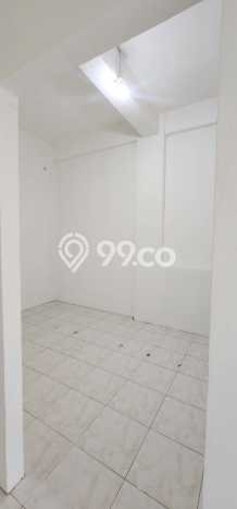 Ruko Dijual di Prime Area Jakarta Barat Luas 300m2 Ruko Dijual di Prime Area Jakarta Barat Luas 300m2