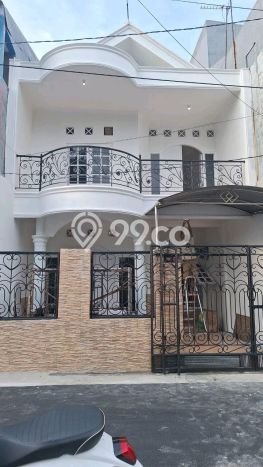 For Sale Rumah 4 Kamar Lokasi Strategis Bagus dan Strategis di Duren Sawit For Sale Rumah 4 Kamar Lokasi Strategis Bagus dan Strategis di Duren Sawit
