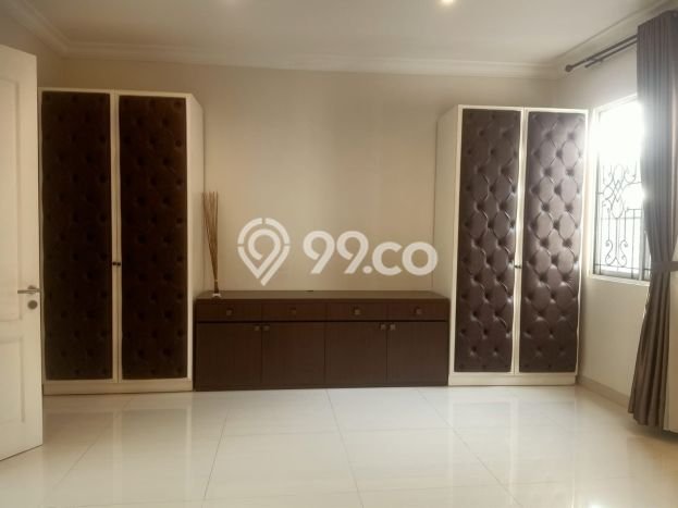 Hot Offer Hunian Mewah Ideal dan Luas di Menteng, Jakarta Pusat Hot Offer Hunian Mewah Ideal dan Luas di Menteng, Jakarta Pusat