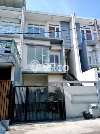Hunian Mewah LB 350m2 Siap Pakai Desain Elegan di Sunter, Jakarta Utara Hunian Mewah LB 350m2 Siap Pakai Desain Elegan di Sunter, Jakarta Utara