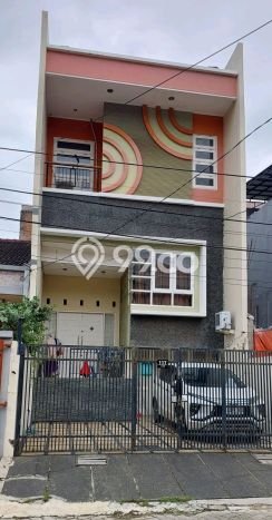 HARGA TERBAIK! Rumah area Sunter, 5 KT, Lingkungan Sejuk, Luas 178m² Bangunan 356m² HARGA TERBAIK! Rumah area Sunter, 5 KT, Lingkungan Sejuk, Luas 178m² Bangunan 356m²