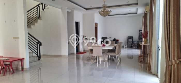 Rumah Nyaman 6 KT Luas Tanah 220m2m² di , Jakarta Utara Rumah Nyaman 6 KT Luas Tanah 220m2m² di , Jakarta Utara