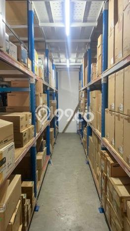 AREA TERBAIK! Gudang Kawasan Daan Mogot, Luas 300m², Kawasan Komersial AREA TERBAIK! Gudang Kawasan Daan Mogot, Luas 300m², Kawasan Komersial