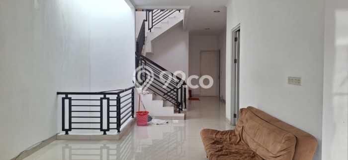 Rumah Nyaman 6 KT Luas Tanah 220m2m² di , Jakarta Utara Rumah Nyaman 6 KT Luas Tanah 220m2m² di , Jakarta Utara
