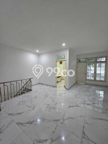 LOKASI PREMIUM! Rumah di Sunter, 2 KM, Area Tenang, Luas 90m² Bangunan 150m² LOKASI PREMIUM! Rumah di Sunter, 2 KM, Area Tenang, Luas 90m² Bangunan 150m²
