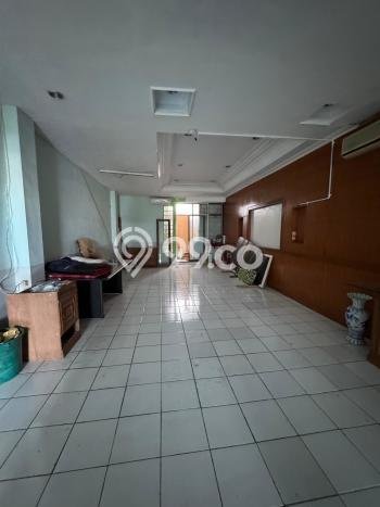 Ruko Dijual di Prime Area Jakarta Barat Luas 150m2 Ruko Dijual di Prime Area Jakarta Barat Luas 150m2