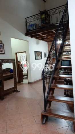 Rumah Luxury Modern Tanpa Renovasi di Sleman Yogyakarta Rumah Luxury Modern Tanpa Renovasi di Sleman Yogyakarta