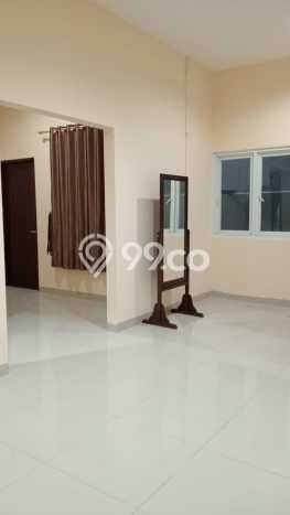 Rumah di Losari, Dekat Pusat Kota, 3 KT, LT 160m² LB 320m² Rumah di Losari, Dekat Pusat Kota, 3 KT, LT 160m² LB 320m²