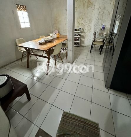 Dijual Rumah 8 Kamar Lokasi Ideal Nyaman dan Strategis di Cibungbulang Dijual Rumah 8 Kamar Lokasi Ideal Nyaman dan Strategis di Cibungbulang